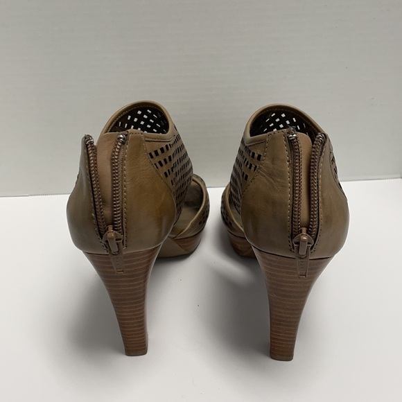 Franco Sarto Bentley wood & leather heels - Picture 5 of 5